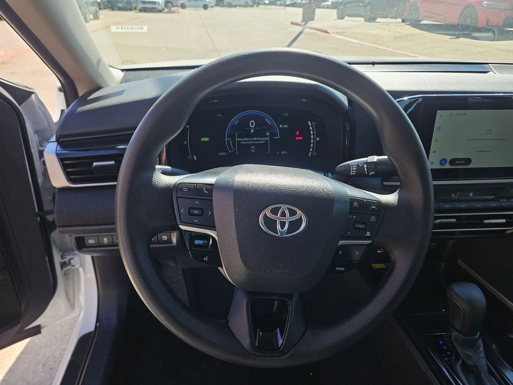 Used 2025 Toyota Camry LE image 18