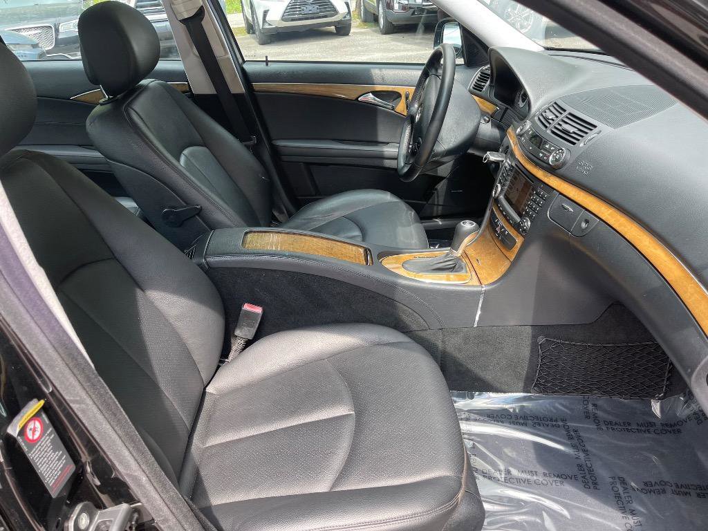 Used 2008 Mercedes-Benz E 350 Sedan image 41