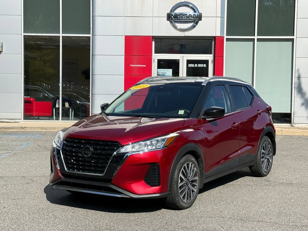 Used 2021 Nissan Kicks SV FWD image 1
