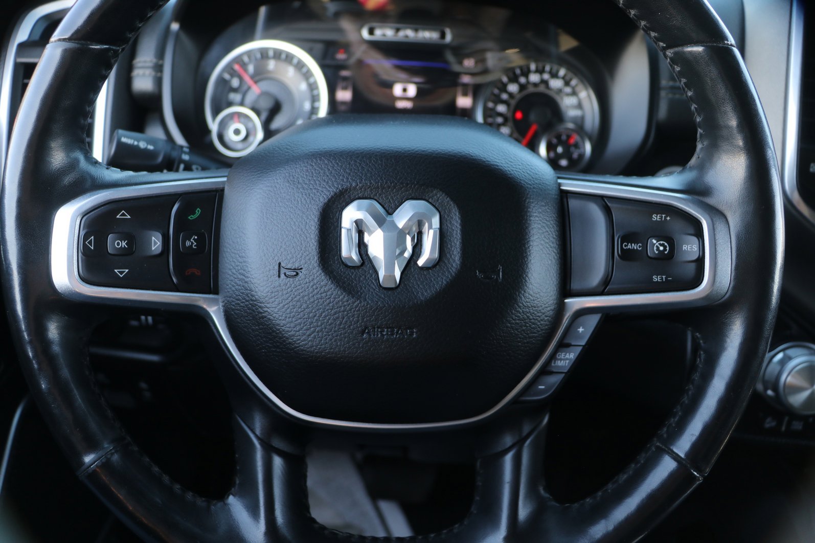 Used 2021 GMC Sierra 2500 AT4 w/ Gooseneck/5TH Wheel Package image 17