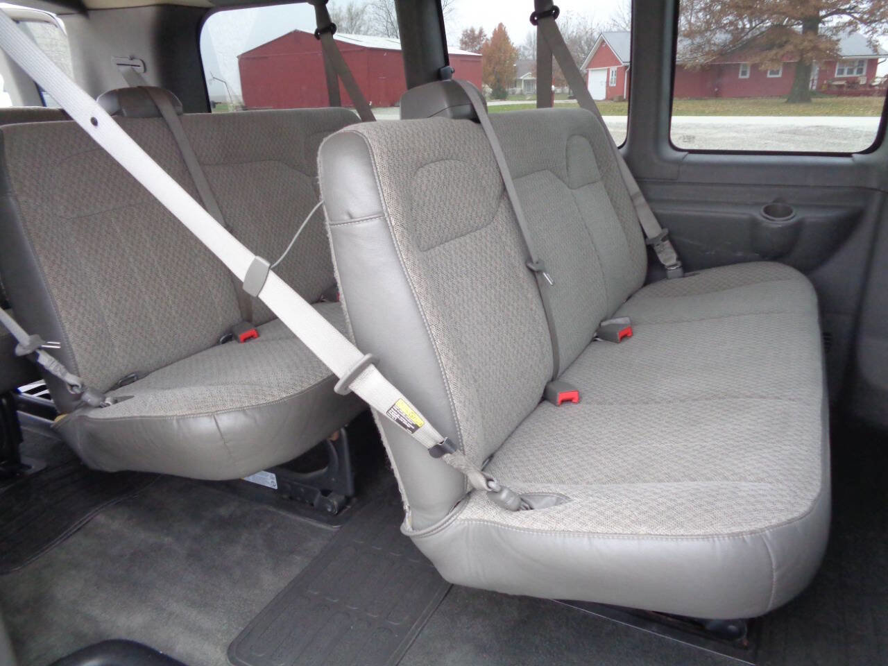 Used 2017 GMC Savana 3500 LT w/ LT Preferred Equipment Group image 60