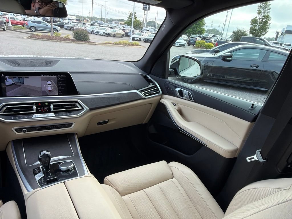 Used 2022 BMW X5 sDrive40i w/ Luxury Seating Package RWD image 29