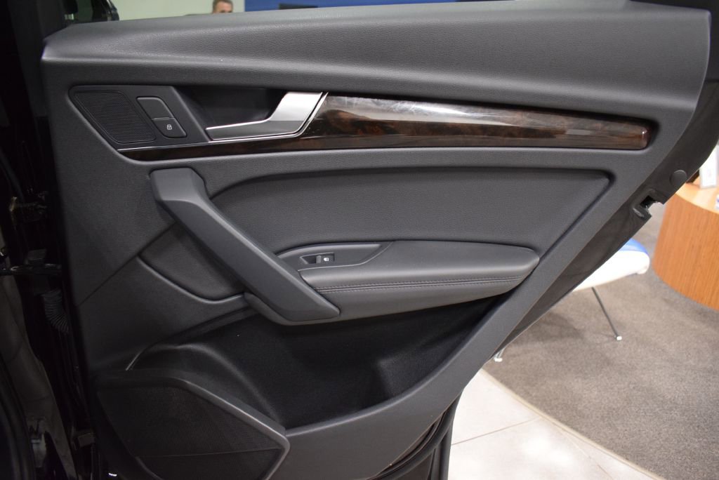 Used 2019 Audi Q5 2.0T Premium Plus image 16