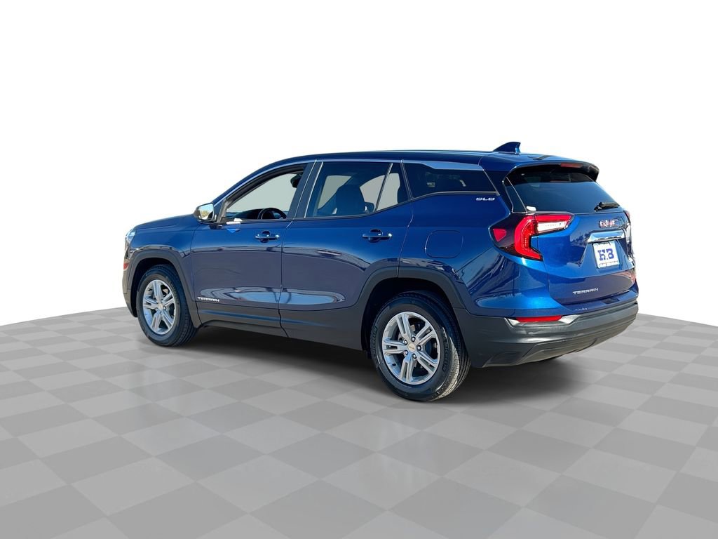 Used 2023 GMC Terrain SLE image 6