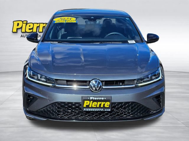 Used 2025 Volkswagen Jetta Sport image 9