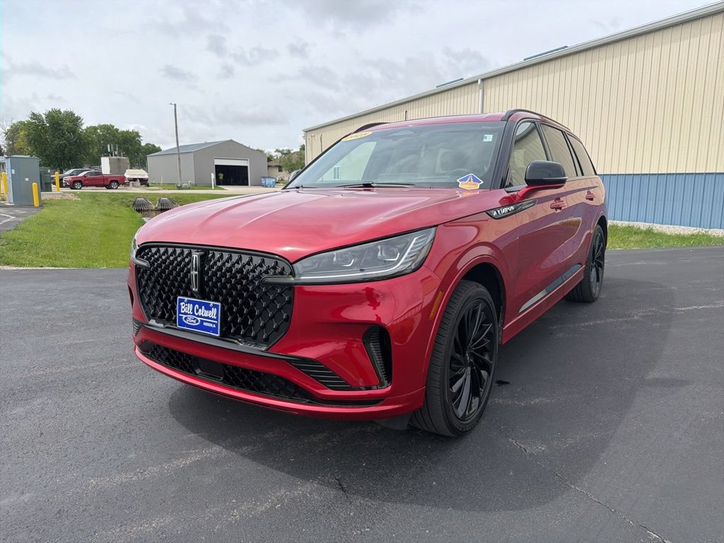 Used 2025 Lincoln Aviator Reserve w/ Equipment Group 201A AWD/4WD image 8