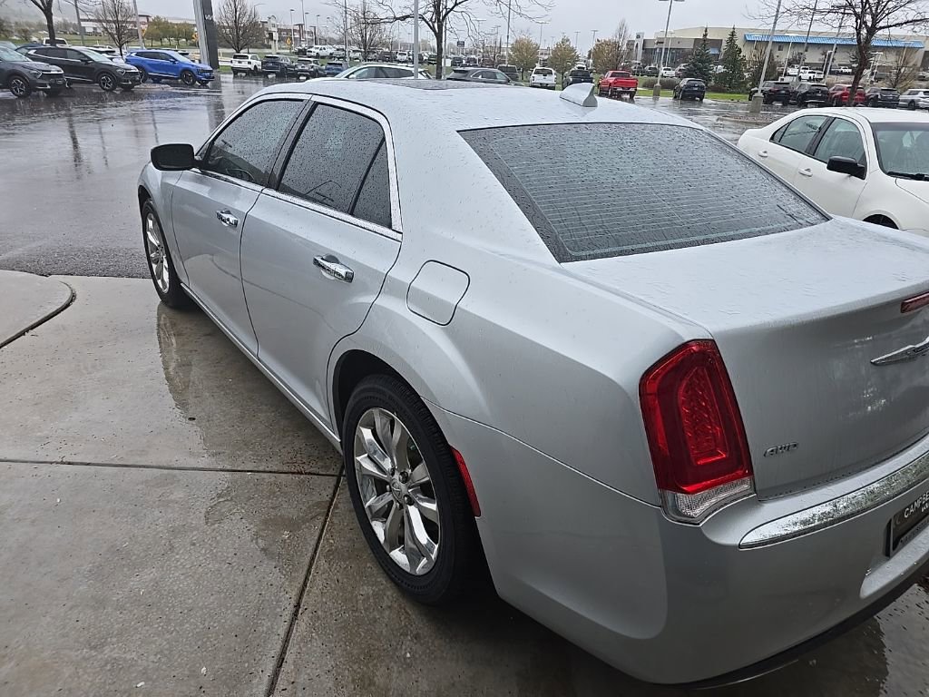Used 2020 Chrysler 300 Limited AWD/4WD image 4