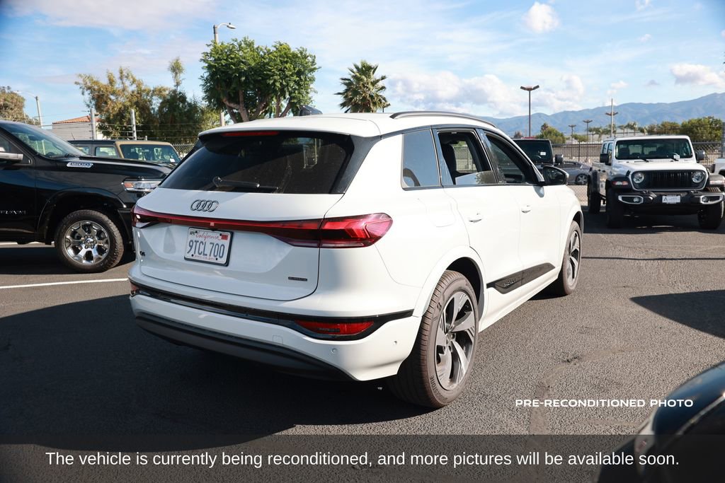 Used 2025 Audi Q6 e-tron Premium Plus w/ Premium Plus AWD/4WD image 6