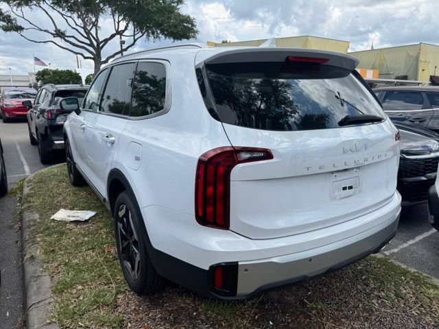 Certified 2024 Kia Telluride S w/ S Sunroof Package FWD image 3