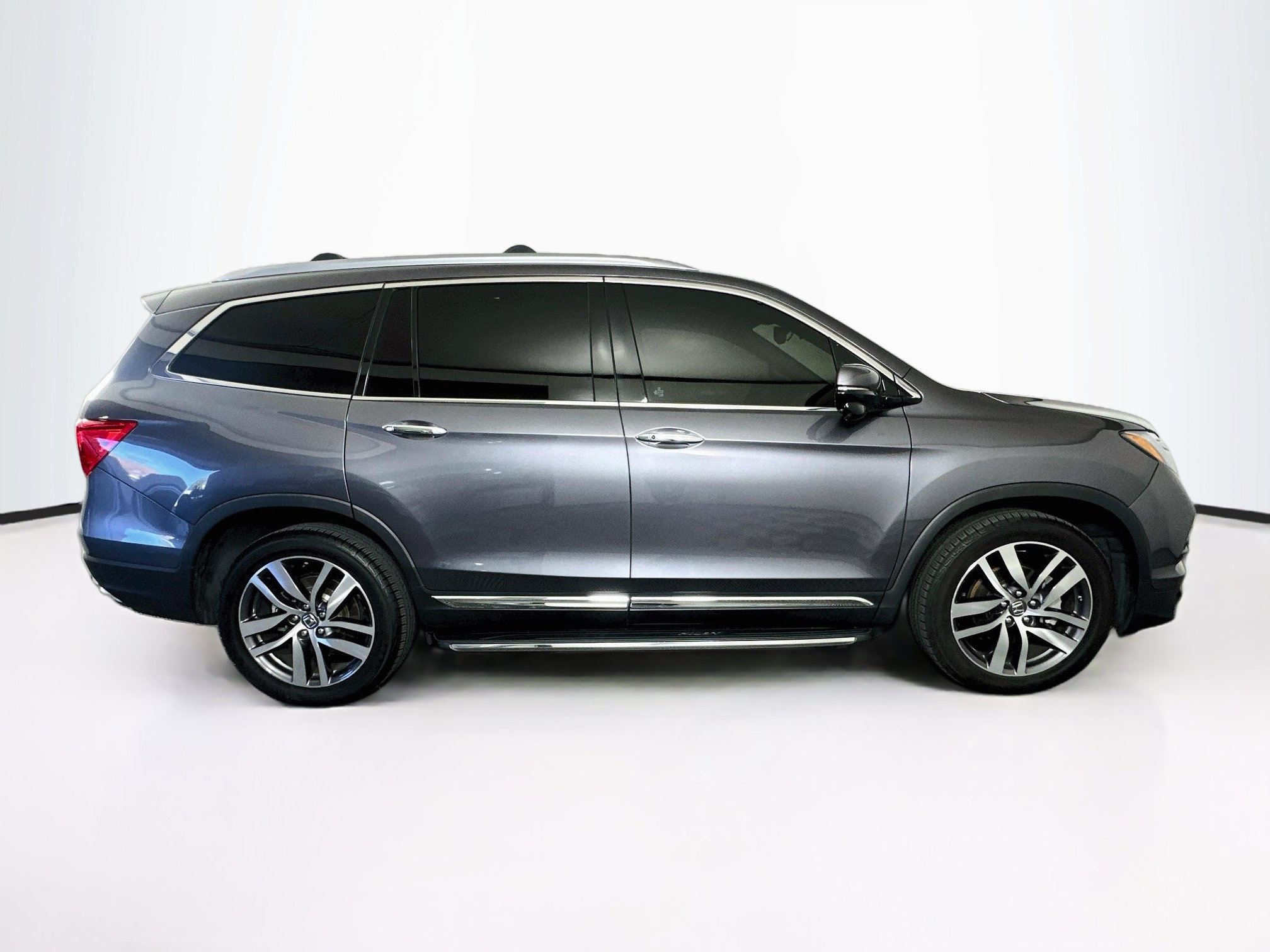 Used 2017 Honda Pilot Touring image 10