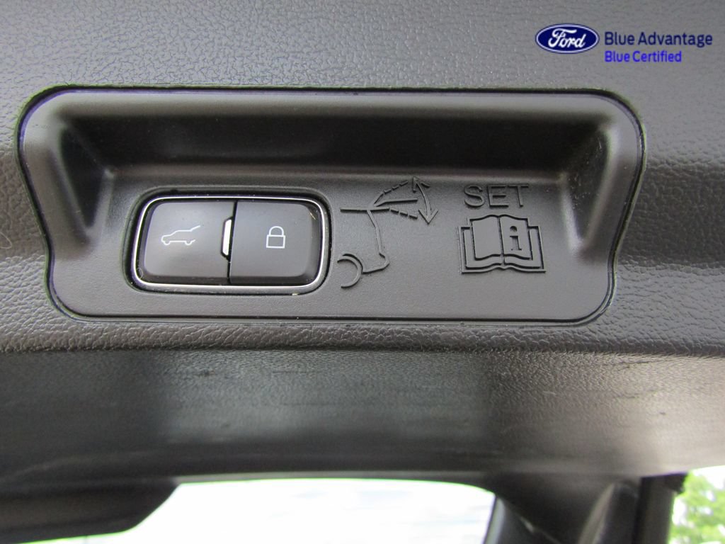 Certified 2020 Ford Explorer XLT w/ Equipment Group 202A AWD/4WD image 31