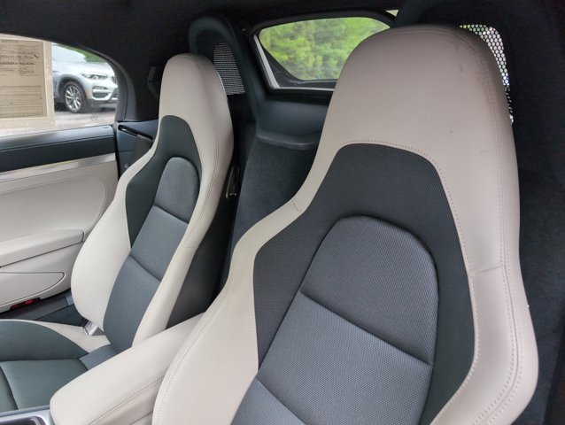 Used 2019 Porsche 718 Boxster RWD image 9