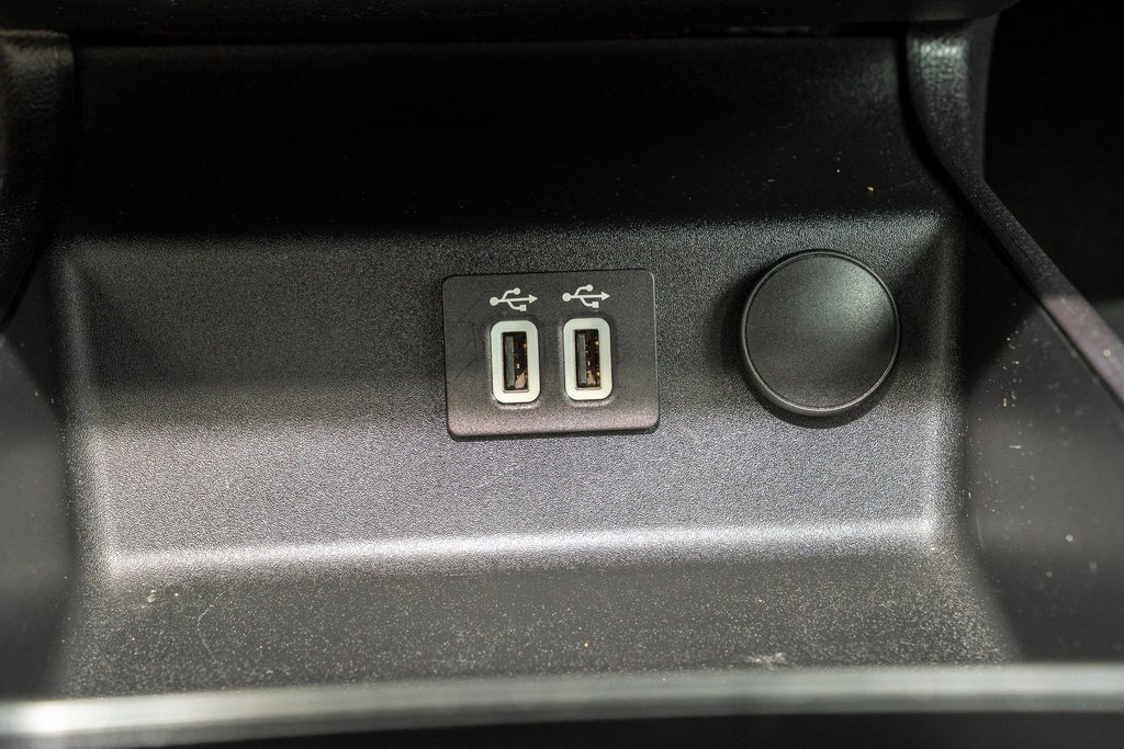 Used 2020 Ford Fusion Energi Titanium image 11