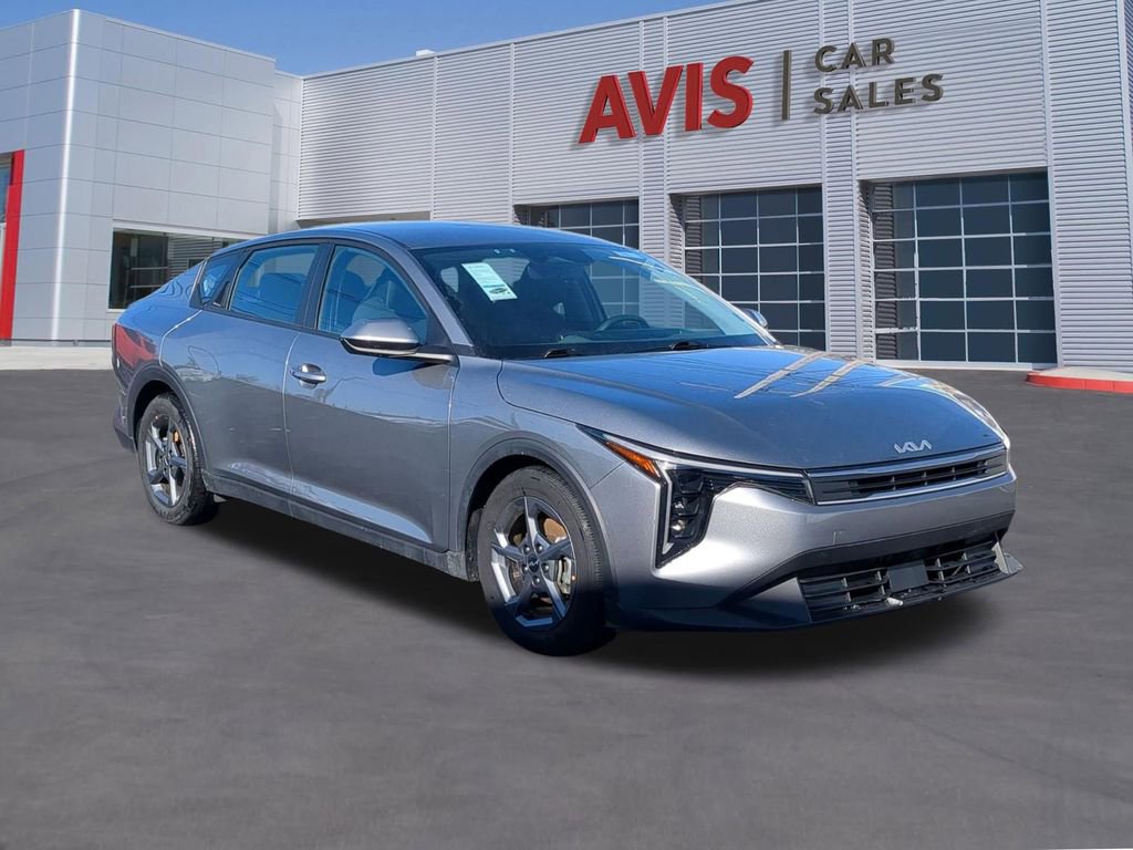 Used 2025 Kia K4 LXS image 3