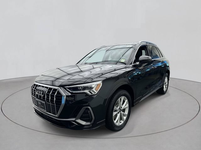 Used 2023 Audi Q3 2.0T Premium w/ Convenience Package AWD/4WD image 1