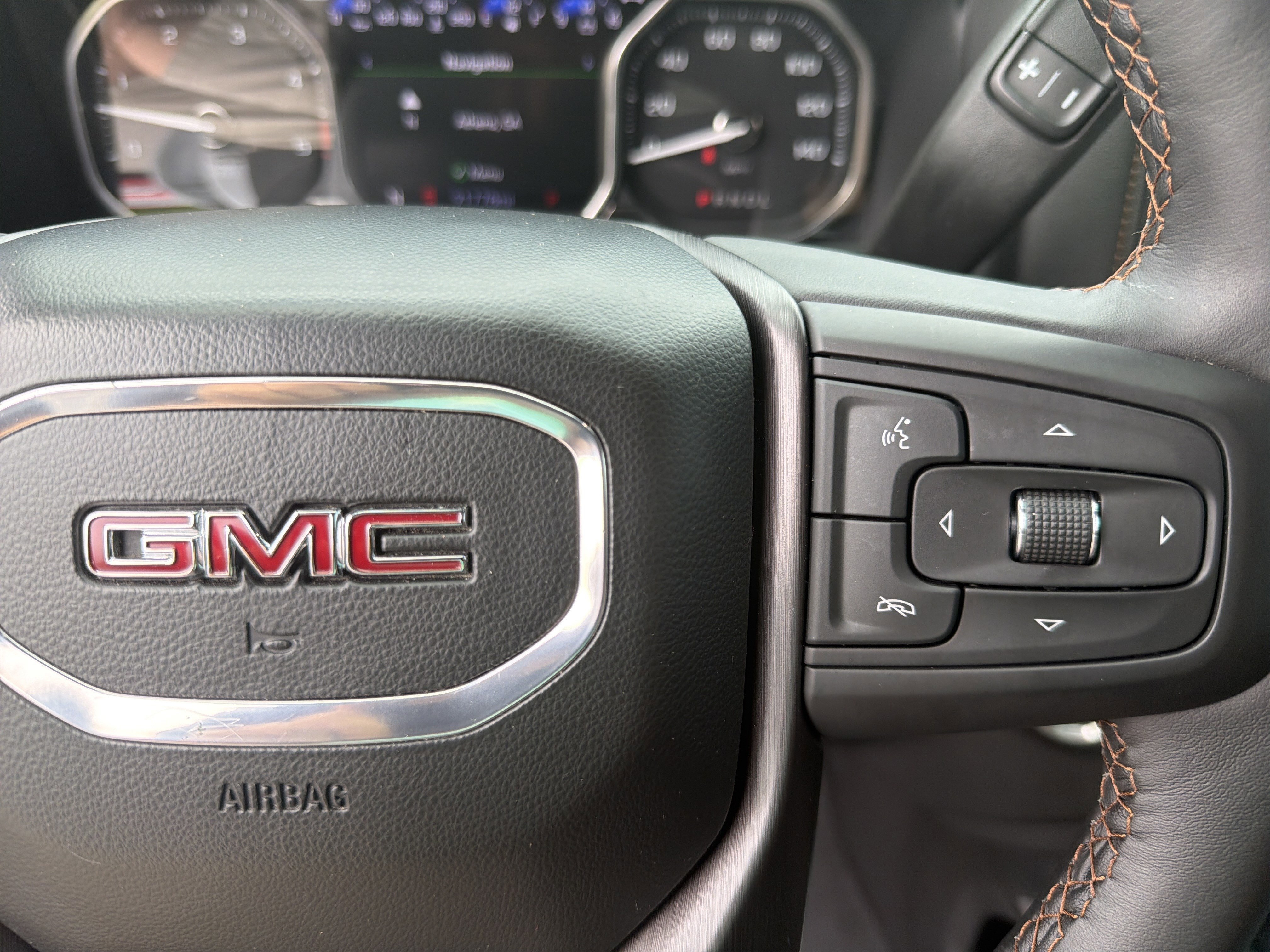 Used 2020 GMC Sierra 2500 AT4 w/ AT4 Premium Package AWD/4WD image 10