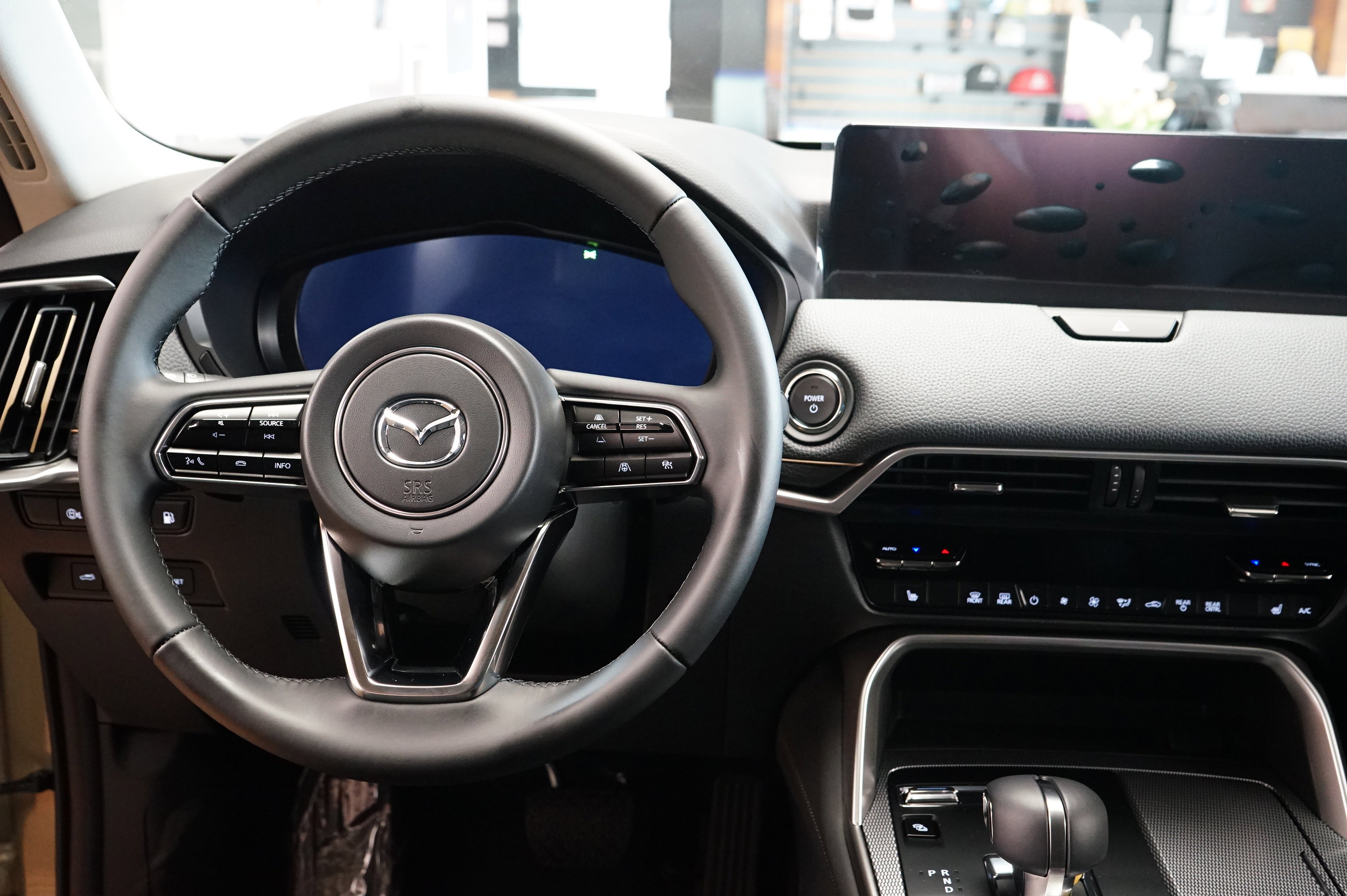 New 2025 MAZDA CX-70 Plug-In Hybrid w/ Premium Pkg image 11