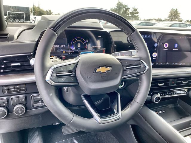 New 2026 Chevrolet Suburban Premier image 20