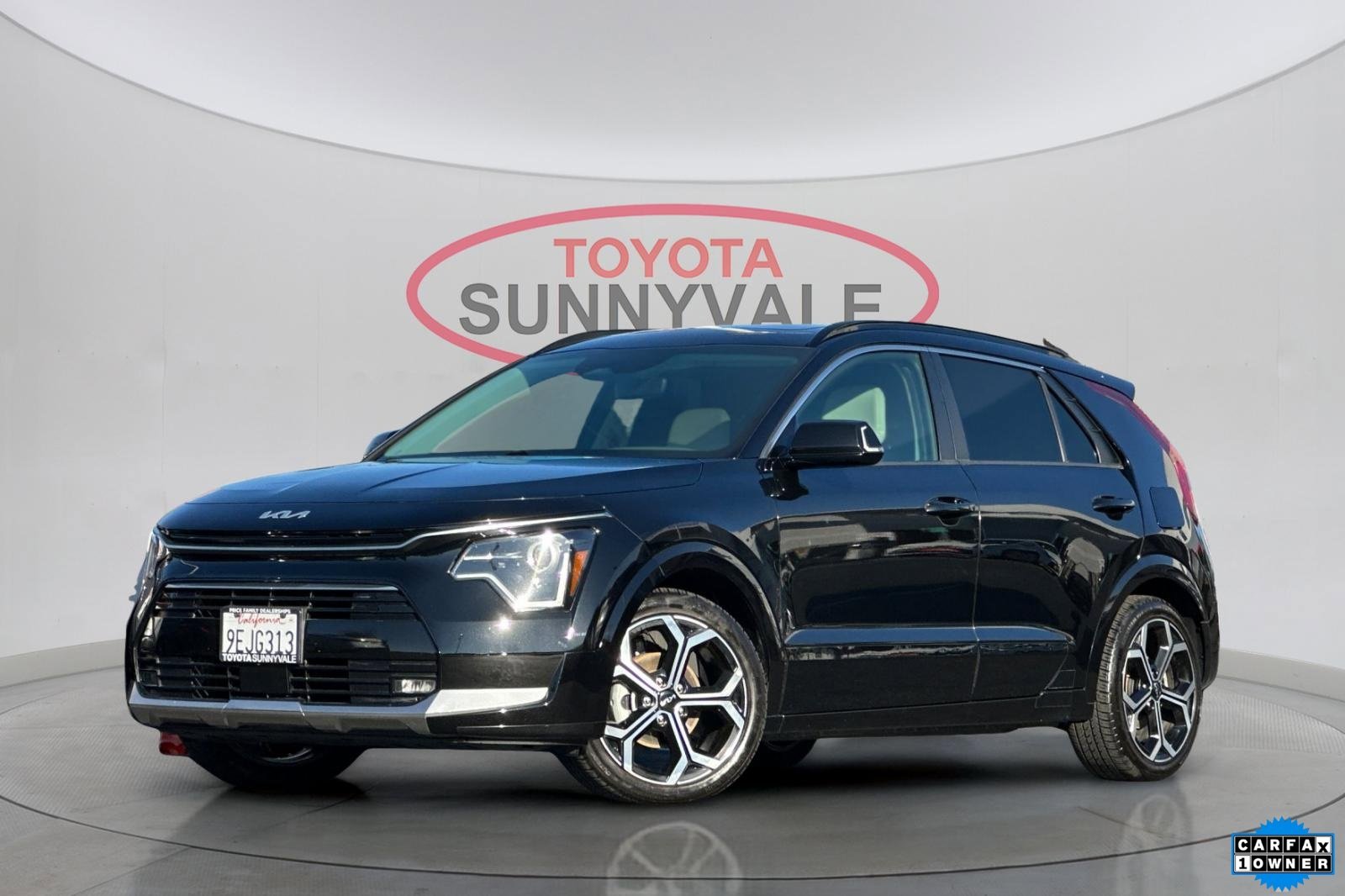 Used 2023 Kia Niro EX Touring