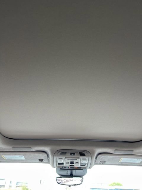 Certified 2024 Cadillac Escalade Sport Platinum w/ LPO, ONYX Package image 21