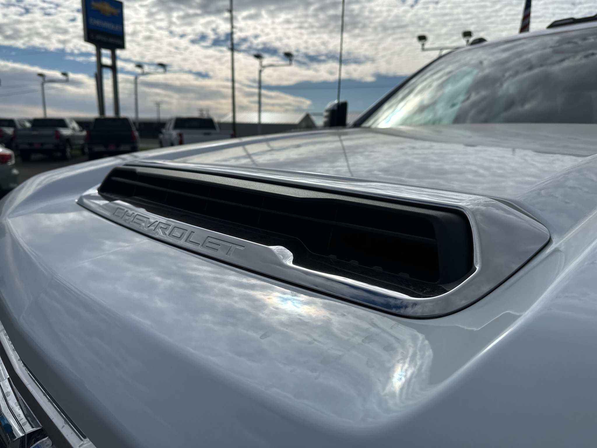New 2026 Chevrolet Silverado 3500 High Country w/ High Country Premium Package AWD/4WD image 9