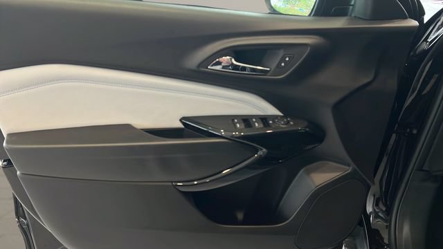 New 2026 Chevrolet Trax LT w/ Driver Confidence Package FWD image 9