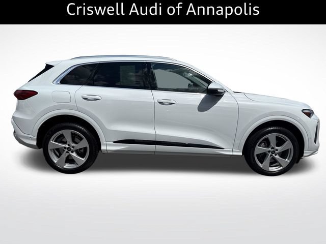 Certified 2025 Audi Q5 Premium Plus w/ Premium Plus AWD/4WD image 9