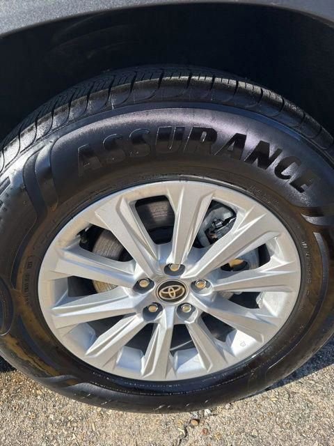 Used 2024 Toyota Grand Highlander XLE image 23