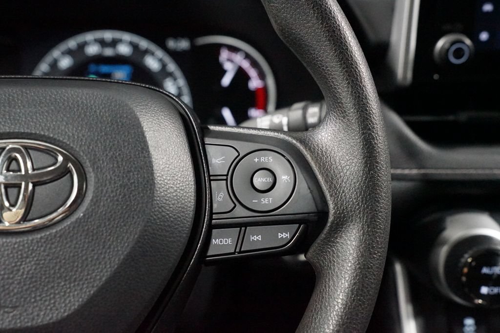 Certified 2025 Toyota RAV4 XLE FWD image 13