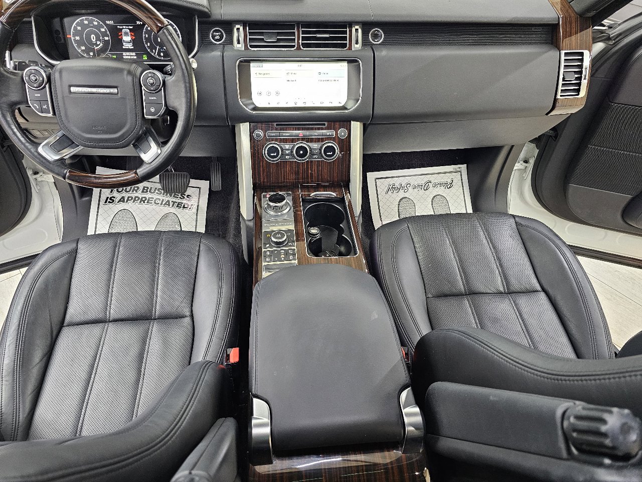 Used 2017 Land Rover Range Rover HSE image 29