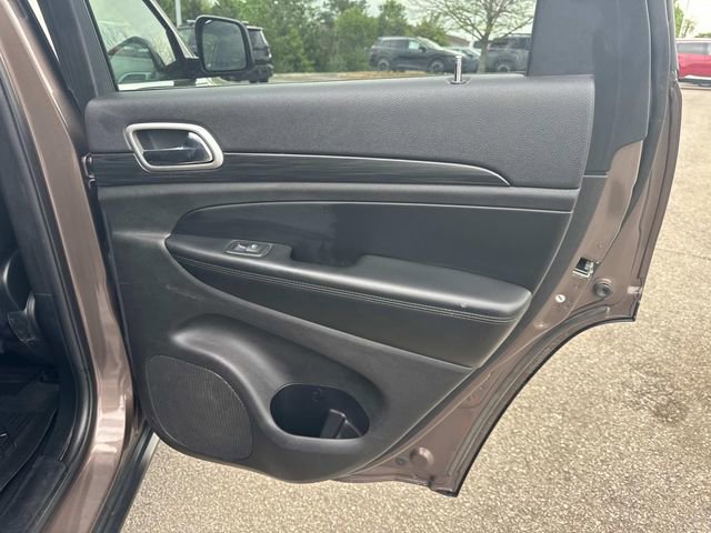 Used 2020 Jeep Grand Cherokee Laredo w/ Laredo X Package AWD/4WD image 22