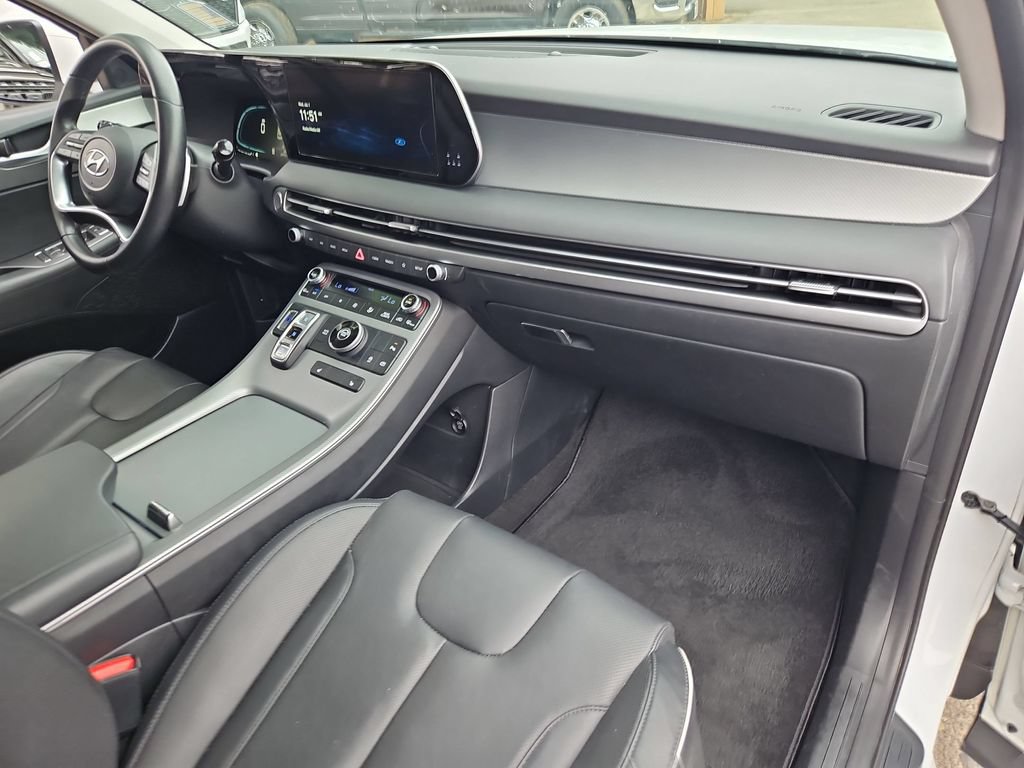 Used 2023 Hyundai Palisade SEL FWD image 17