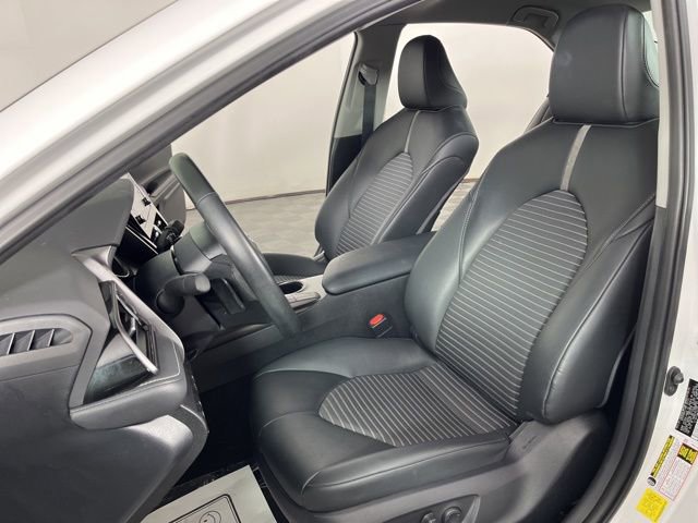 Used 2023 Toyota Camry SE image 18