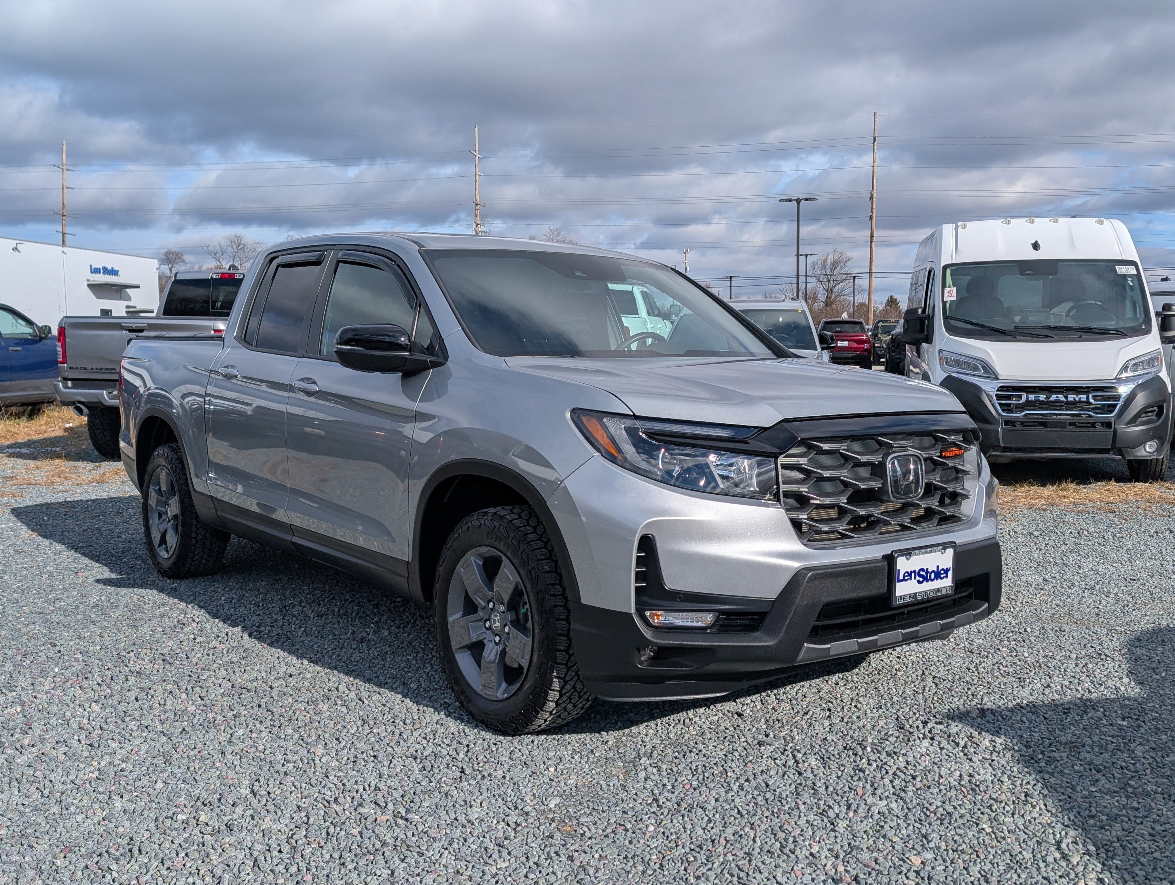 Used 2025 Honda Ridgeline TrailSport image 7