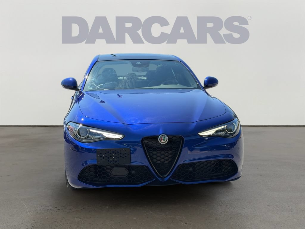 Used 2022 Alfa Romeo Giulia Sprint AWD/4WD image 2
