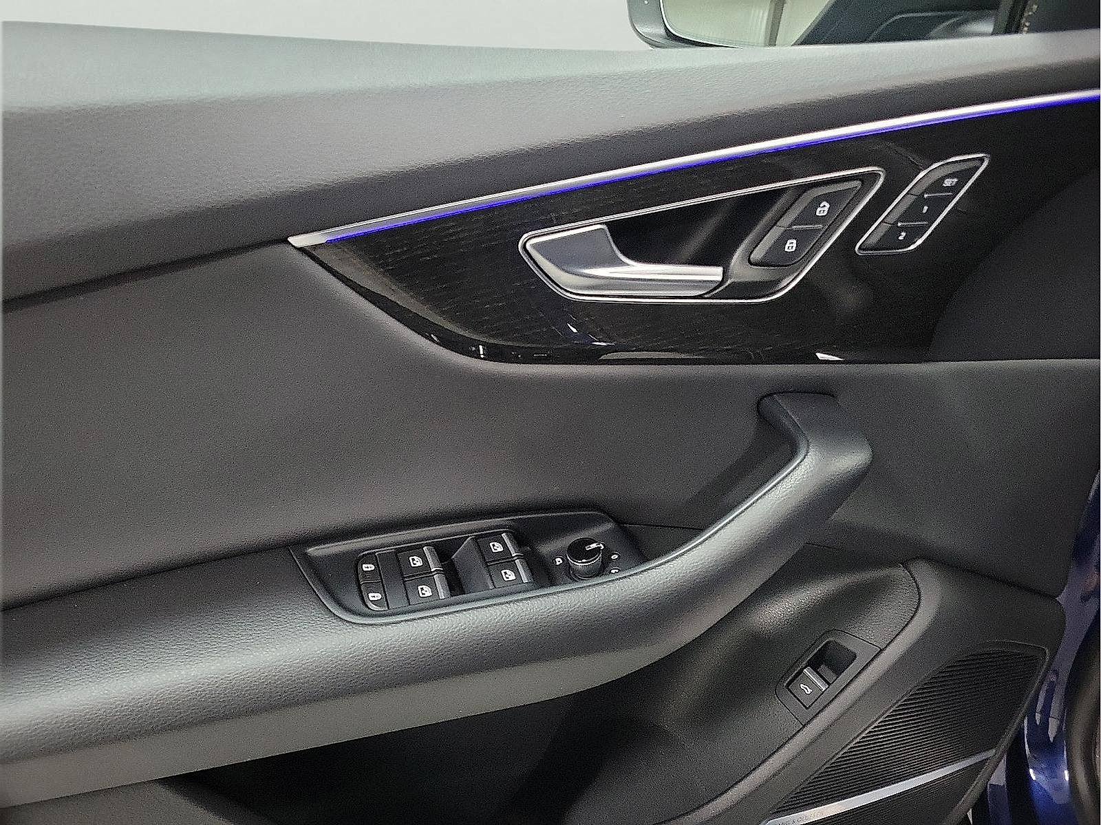 Used 2021 Audi Q8 Premium Plus w/ Premium Plus Package image 8