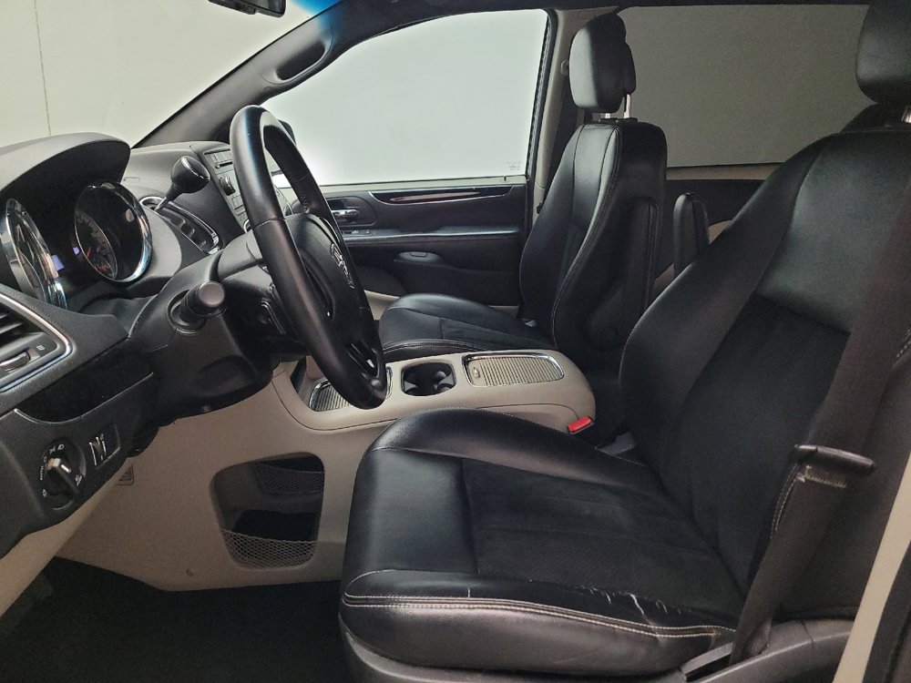 Used 2017 Dodge Grand Caravan SXT FWD image 17