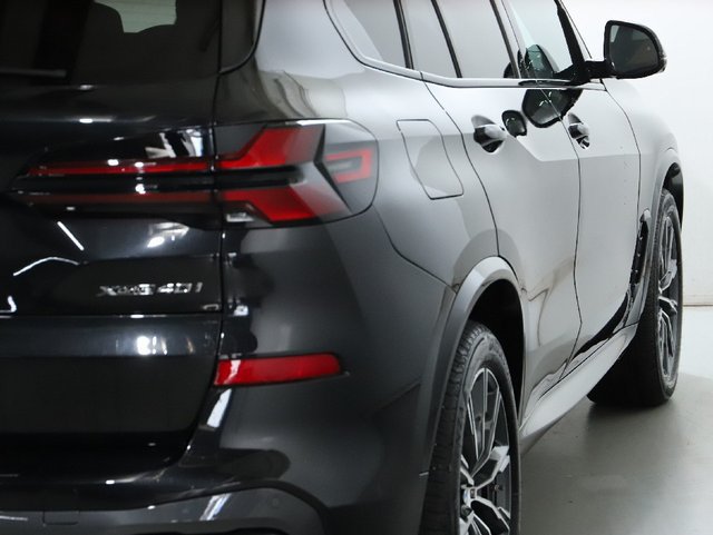 Used 2026 BMW X5 xDrive40i w/ M Sport Package AWD/4WD image 52