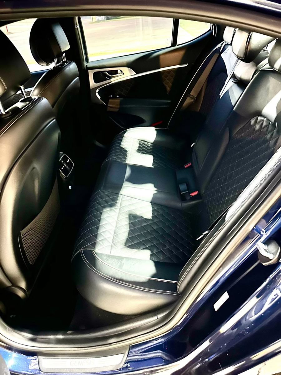 Used 2019 Genesis G70 2.0T Advanced w/ Sport Package RWD image 13