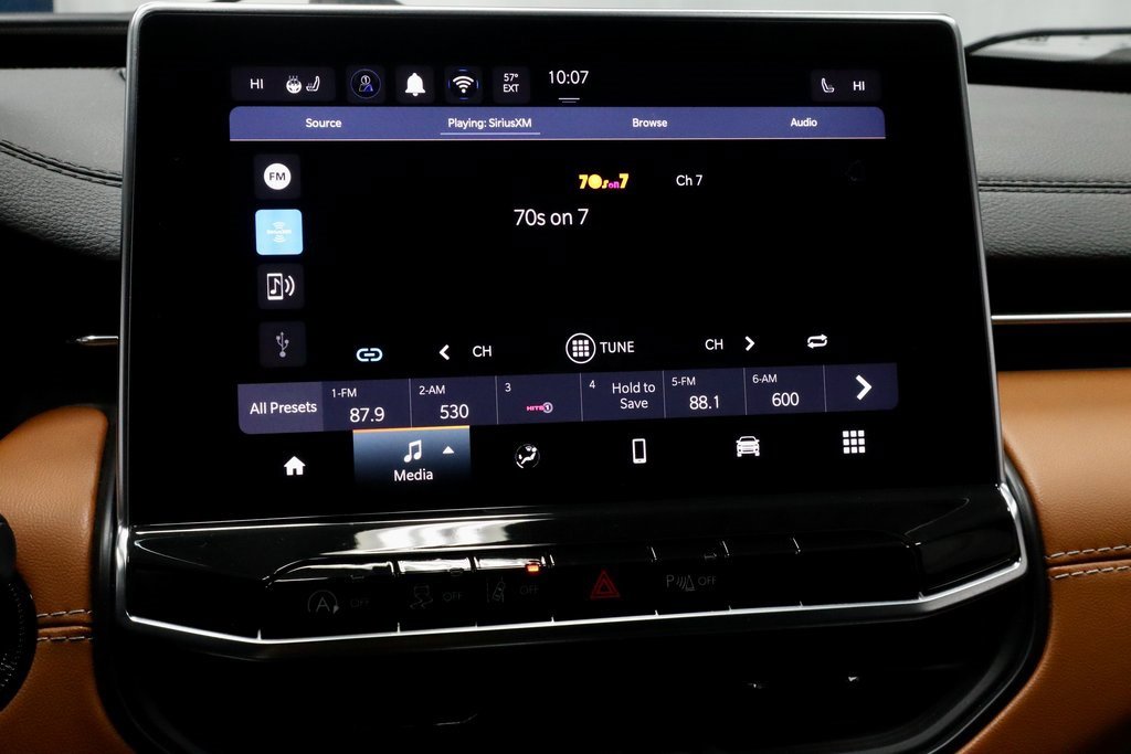 Used 2024 Jeep Compass Limited image 3