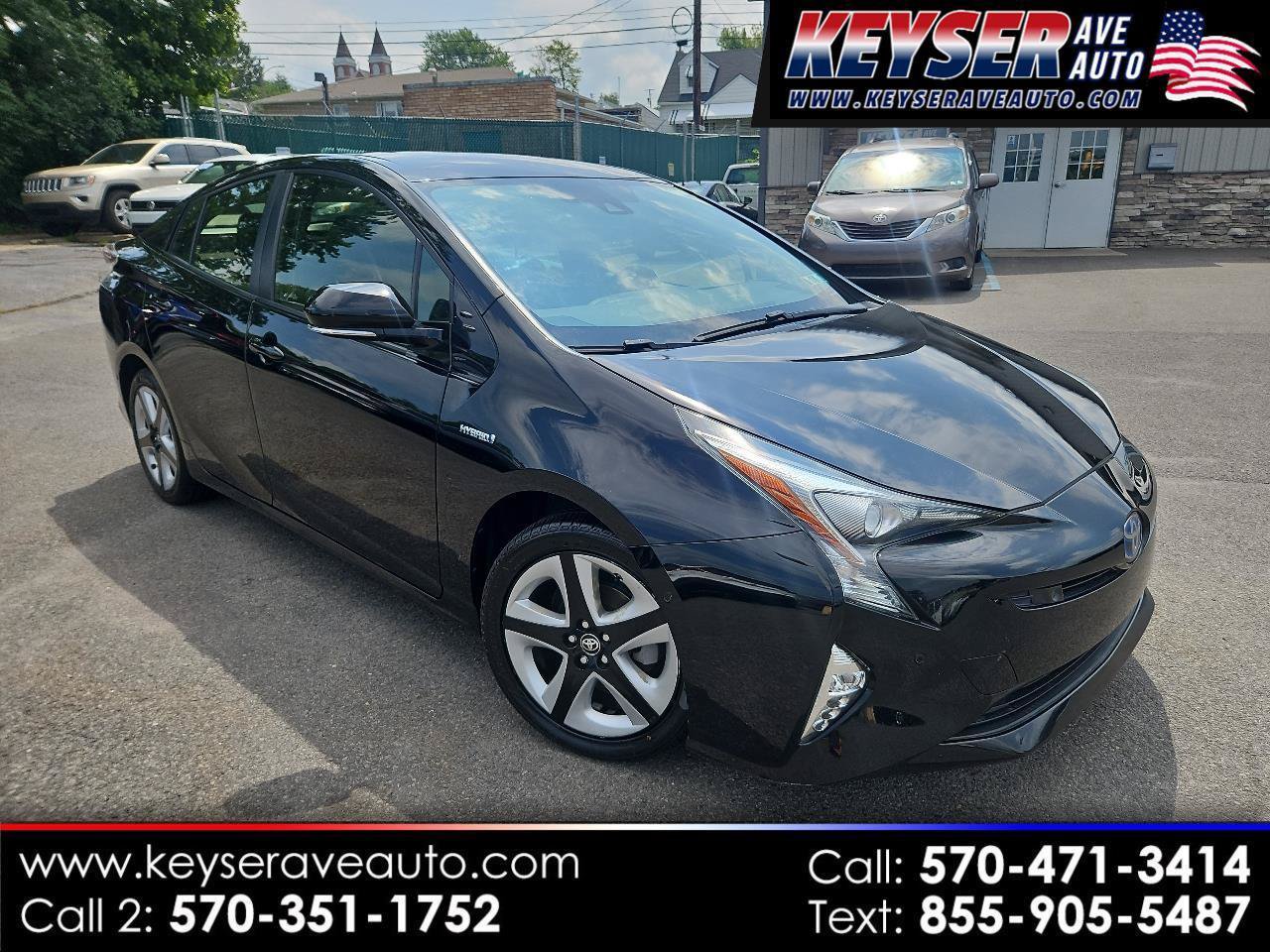 Used 2017 Toyota Prius Three Touring FWD image 1