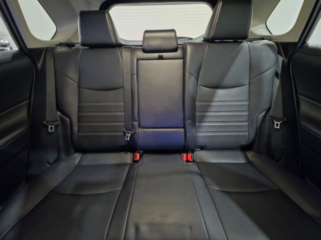 Used 2023 Toyota RAV4 XLE Premium image 15