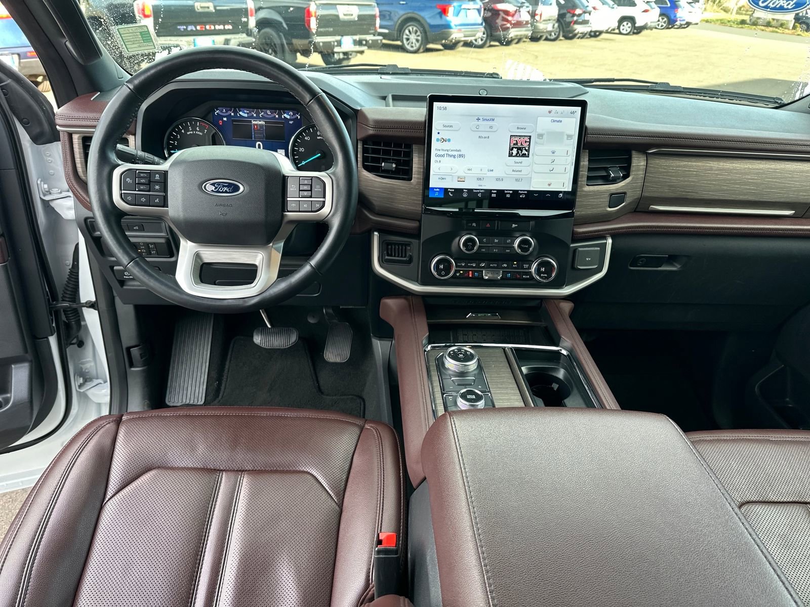 Used 2024 Ford Expedition Limited image 12