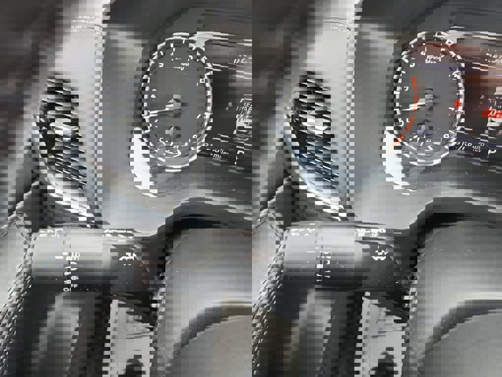 Used 2023 Nissan Rogue SV w/ SV Premium Package image 31