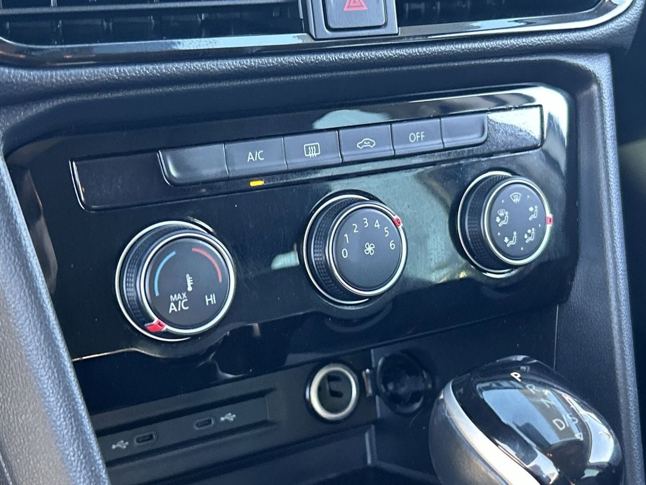 Used 2024 Volkswagen Taos S FWD image 25