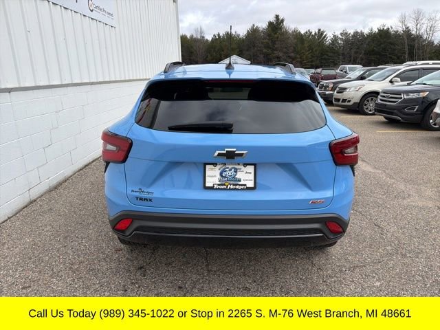 Used 2024 Chevrolet Trax RS w/ Sunroof Package image 9