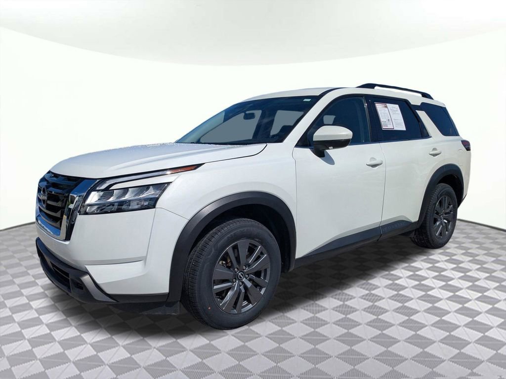 Used 2024 Nissan Pathfinder SV image 7