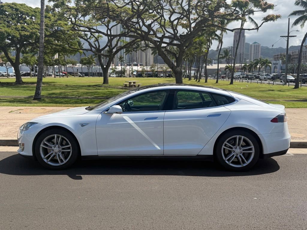 Used 2013 Tesla Model S RWD image 2