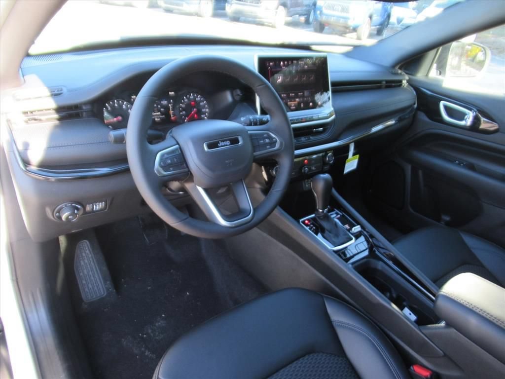 New 2026 Jeep Compass Latitude AWD/4WD image 14