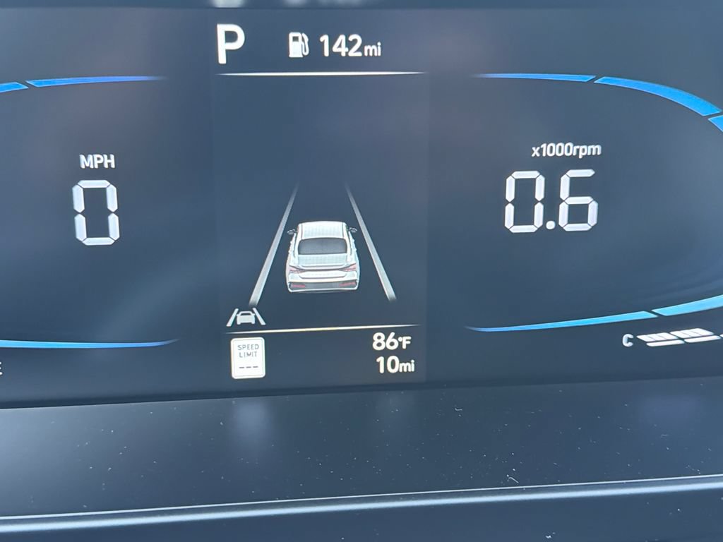 New 2026 Hyundai Elantra SEL Sport FWD image 25